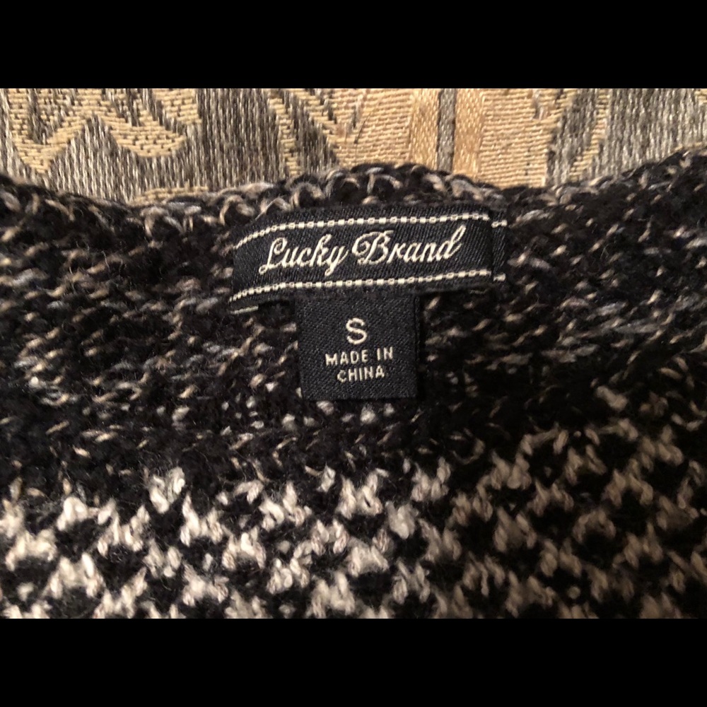 Never worn lucky brand Shaw size small